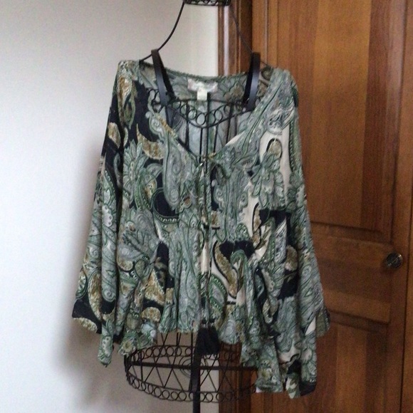 Band Of Gypsies Greenleaf Avenue Paisley Top, Small - Picture 2 of 9